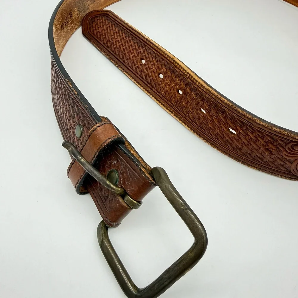 Silver Creek Mens Belt 40 Brown Leather Hand Tooled Duck Hunting Marsh Western